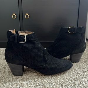 Black aquatalia booties